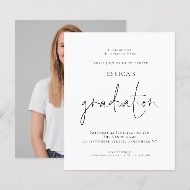 Papier Budget Modern Script Photo Grad 2024 Invitation de (Devant / Derrière)