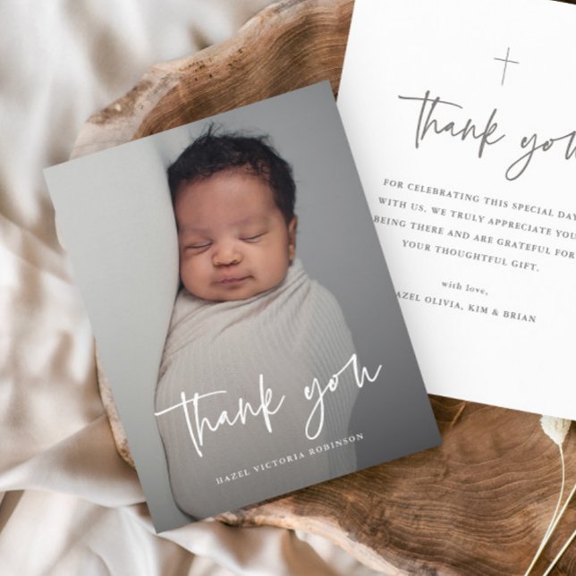 Papier Budget Moderne Script Photo Baptême Merci (Simple modern script baby photo baptism thank you card.)