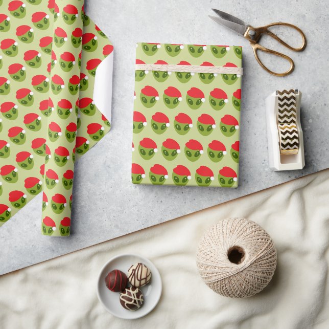 Papier Cadeau Alien vert mignon en Motif de Santa Hat (Artisanat)