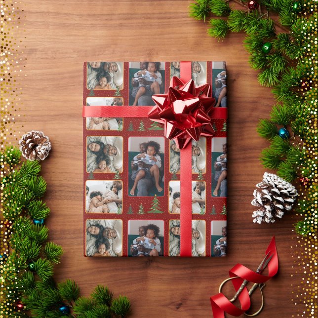 Papier Cadeau Arbres de Noël sur collier photo rouge étoilé (Créateur téléchargé)