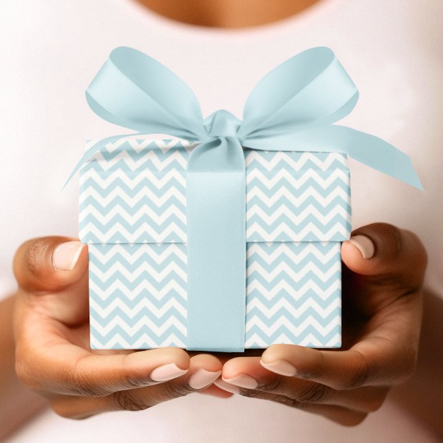 Papier Cadeau Baby Blue & White Chevron Stripe Baby Shower (Baby Blue & White Chevron Stripes Pattern for Baby Boy. Elegant Pastel Blue & White Zigzag Lines)