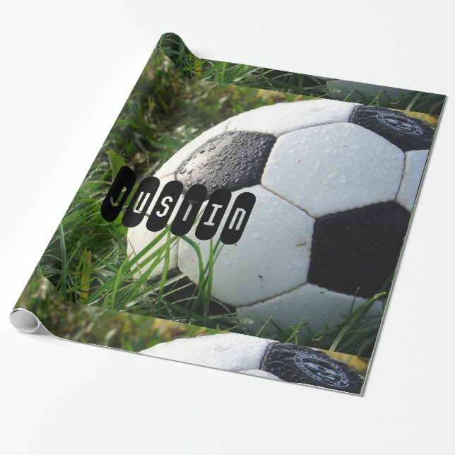 Papier Cadeau Balle de football noir et blanc en herbe verte (Déroulé)