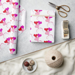 Papier Cadeau Ballons de Coeur rose et rouge sur blanc