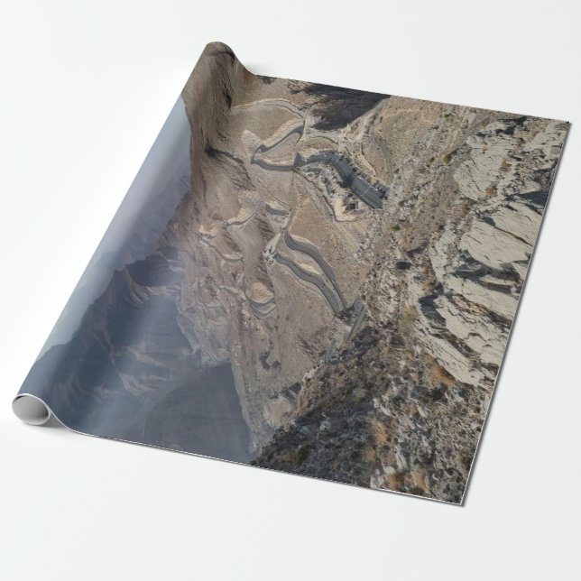 PAPIER CADEAU BEAU PAYSAGE DE MONTAGNE. (Déroulé)