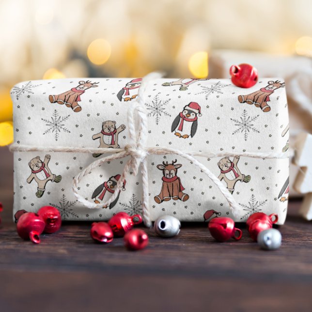 Papier Cadeau Bébés blancs Premiers animaux d'hiver de Noël (Baby's First Christmas Winter Animal White Wrapping Paper. Hand-Drawn Penguin, Reindeer, Teddy Bear)