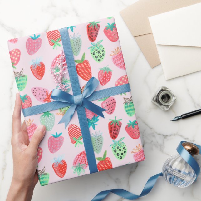 Papier Cadeau Berry rose fraise motif doux (Cadeaux)
