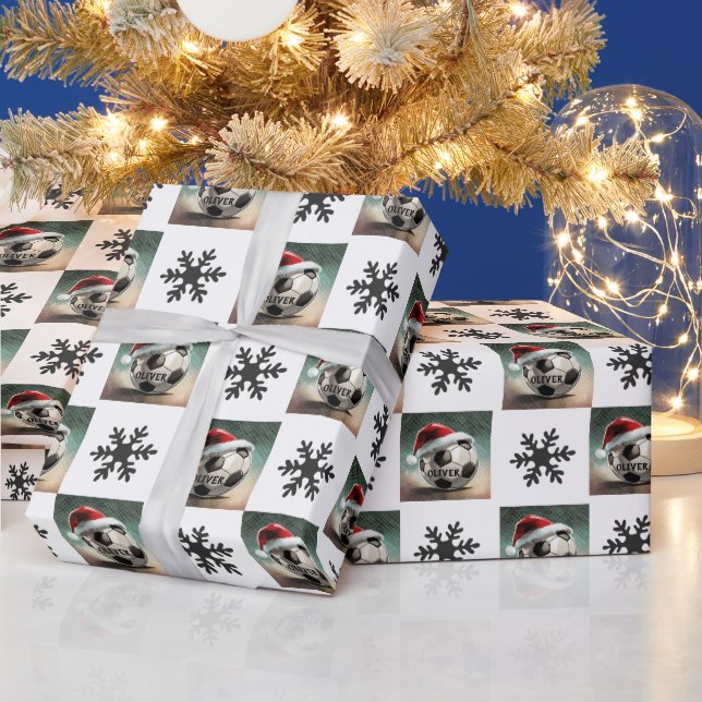 Papier Cadeau Boule de soccer avec feu de neige rouge Santa Hat  (Vacances)