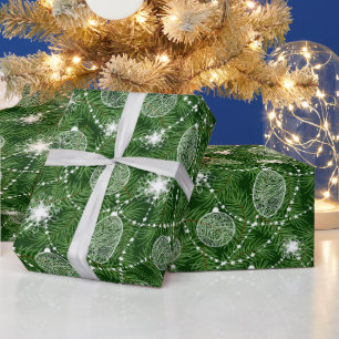 Papier Cadeau Brindilles Et Ornements De Pins