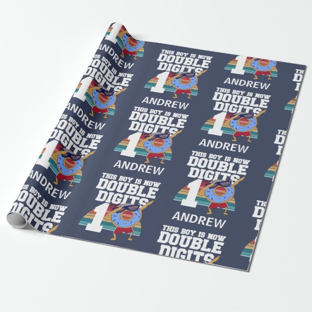 Papier Cadeau Ce garçon est maintenant Double chiffres Funny 10e (Déroulé)