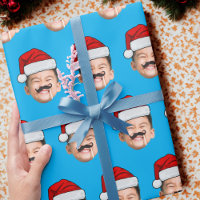 Chapeau de Père Noël avec visage de famille mignon
