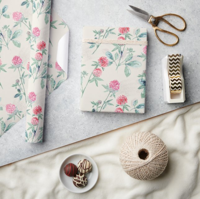 Papier Cadeau Clover, shamrock sur beige. (Artisanat)