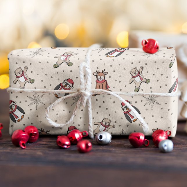 Papier Cadeau Cream Babys First Christmas Animaux d'hiver (Baby's First Christmas Winter Animal Cream Wrapping Paper. Hand-Drawn Penguin, Reindeer, Teddy Bear)