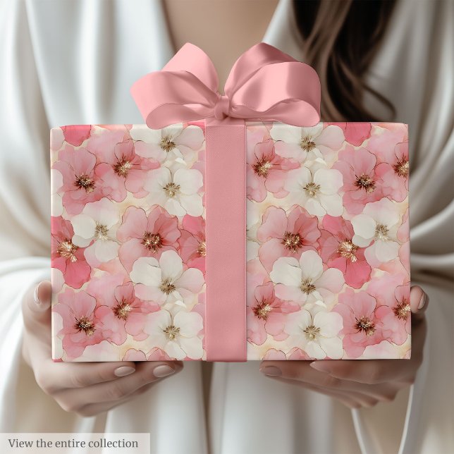 Papier Cadeau Delicate dusty rose and gold floral paper wrap (Delicate dusty rose and gold floral paper wrap)