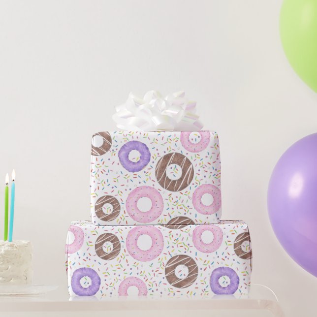 Papier Cadeau Delicious Donuts on White Wrapping Paper (Cadeaux de fête)