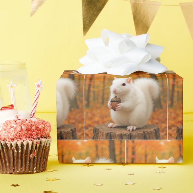 Papier Cadeau Écureuil blanc tenant un maïs (Fête d'anniversaire)