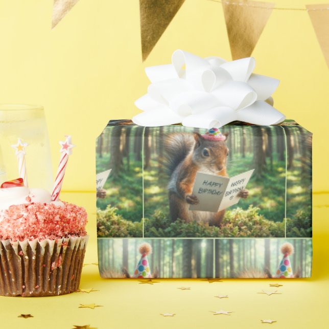 Papier Cadeau Écureuil lisant une carte d'anniversaire (Fête d'anniversaire)