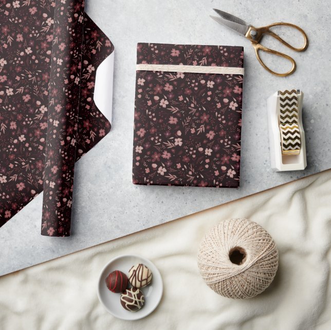 Papier Cadeau Elégant motif botanique rouge floral bordeaux (Artisanat)