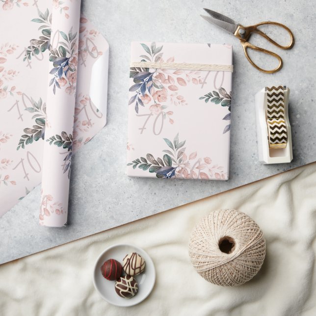 Papier Cadeau Élégant rose floral 70e anniversaire Personnalisé (Artisanat)