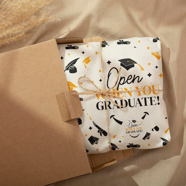Papier Cadeau Élégante classe de diplômés de 2024 Keepsaké Gradu (Créateur téléchargé)