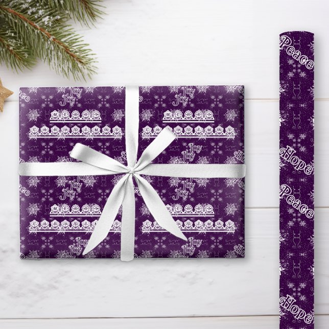 Papier Cadeau Élégants flocons de neige sur Noël pourpre (This elegant dark purple wrapping paper with white snowflakes will be beautiful under your tree!)