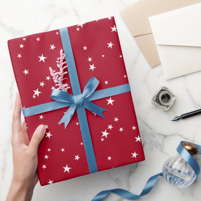 Papier Cadeau Étoiles blanches rouges traditionnelles (Cadeaux)