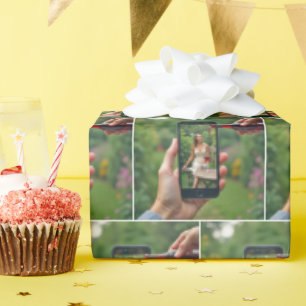 Papier Cadeau Femme au téléphone avec du vin versé