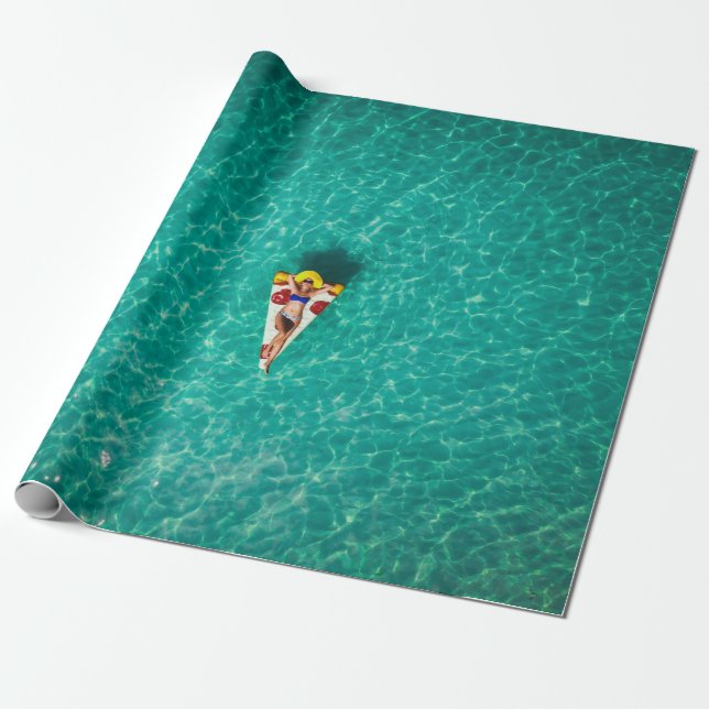 Papier Cadeau Femme en char à pizza (Déroulé)