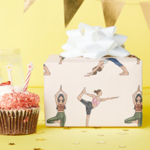 Papier Cadeau Femmes en pose de yoga sur un motif beige de sport
