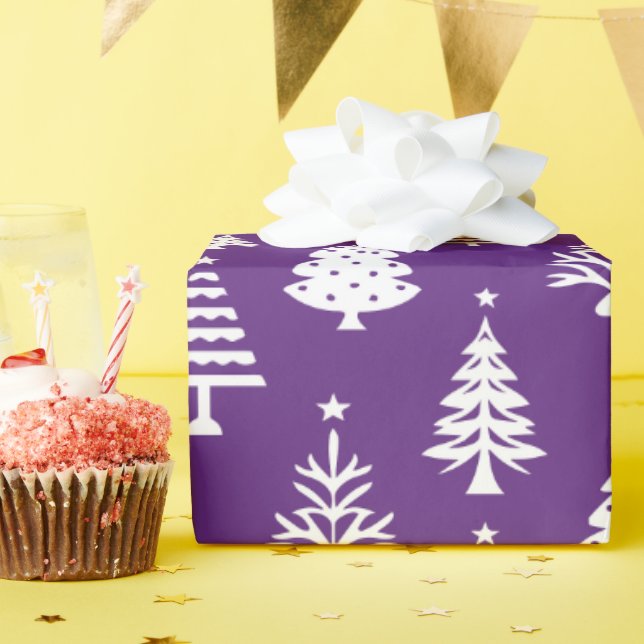 Papier Cadeau Festive Purple and White Christmas Tree Pattern (Fête d'anniversaire)