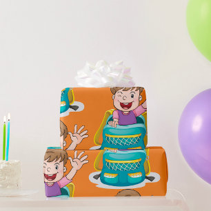 Papier Cadeau Garçon dans sac à dos Waving Fun School Kid