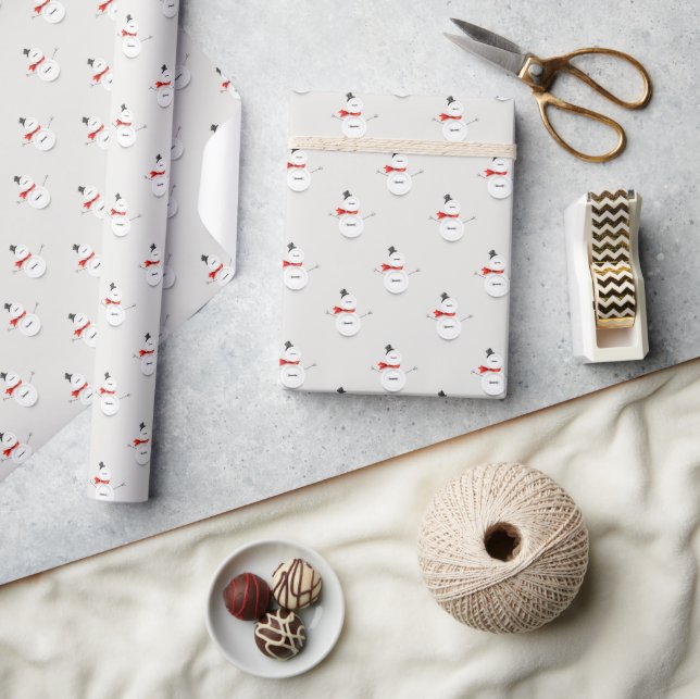 Papier Cadeau Hand-Drawn Snowman on Grey Winter Wrapping Paper (Artisanat)
