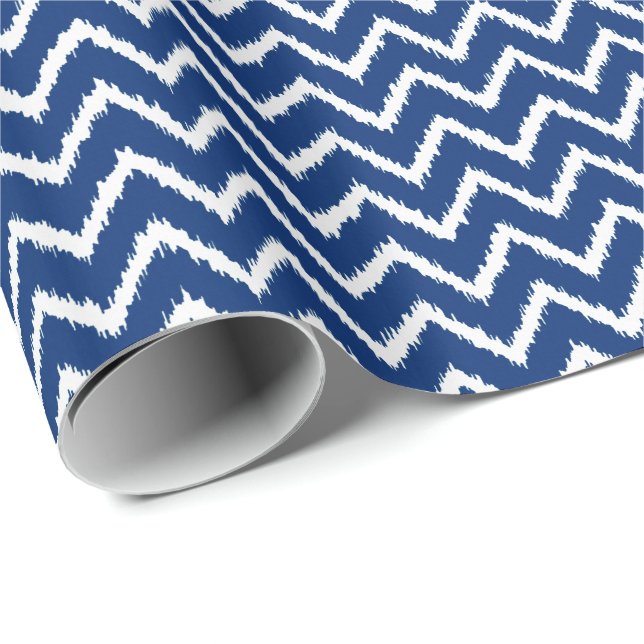 Papier Cadeau Ikat Chevrons - bleu marine et blanc (Coin rond)