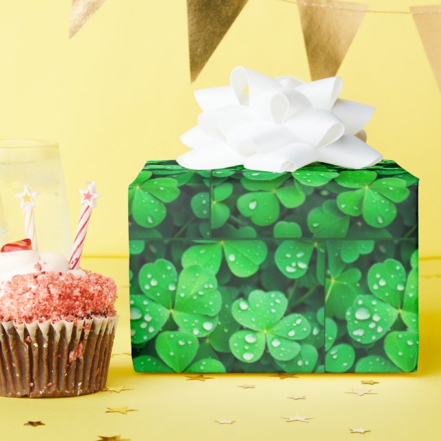 Papier Cadeau Irlandais Bonne chance Four Leaf Clovers (Fête d'anniversaire)