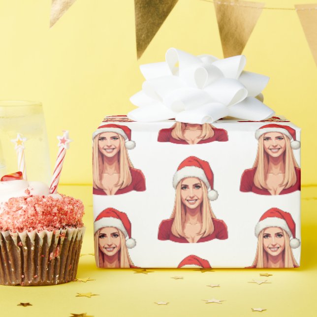 Papier Cadeau Ivanka Trump avec le Père Noël Casquette Joyeux No (Fête d'anniversaire)