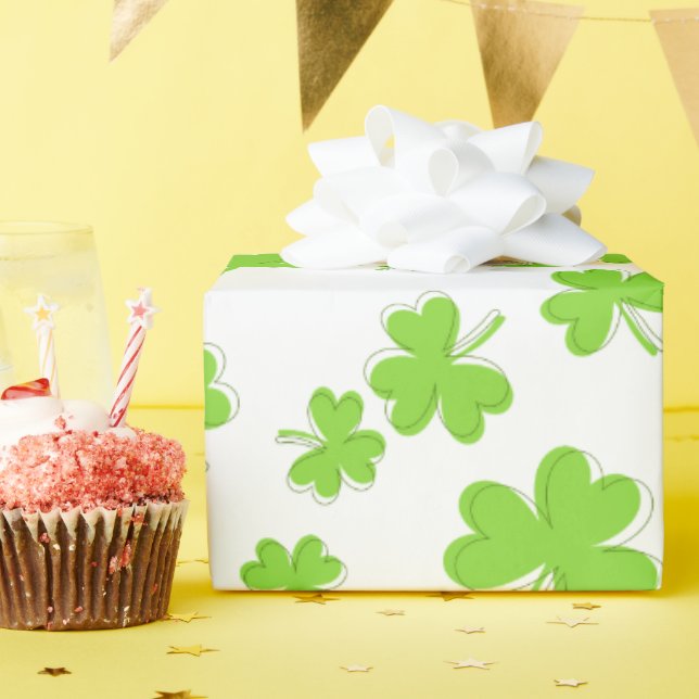 Papier Cadeau La Saint-Patrick enroulée dans du papier d’envelop (Fête d'anniversaire)