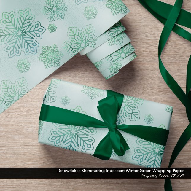 Papier Cadeau Les flocons De Neige Chatoyants Iridescente Vert H (Snowflakes Shimmering Iridescent Winter Green Wrapping Paper)
