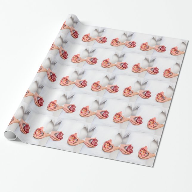 Papier Cadeau Mains tenant le modèle de l'organe humain de rein (Déroulé)