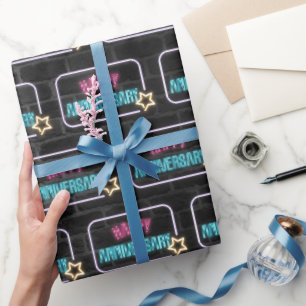 Papier Cadeau Marque De L'Anniversaire De Neon Sur Papier D'Enve