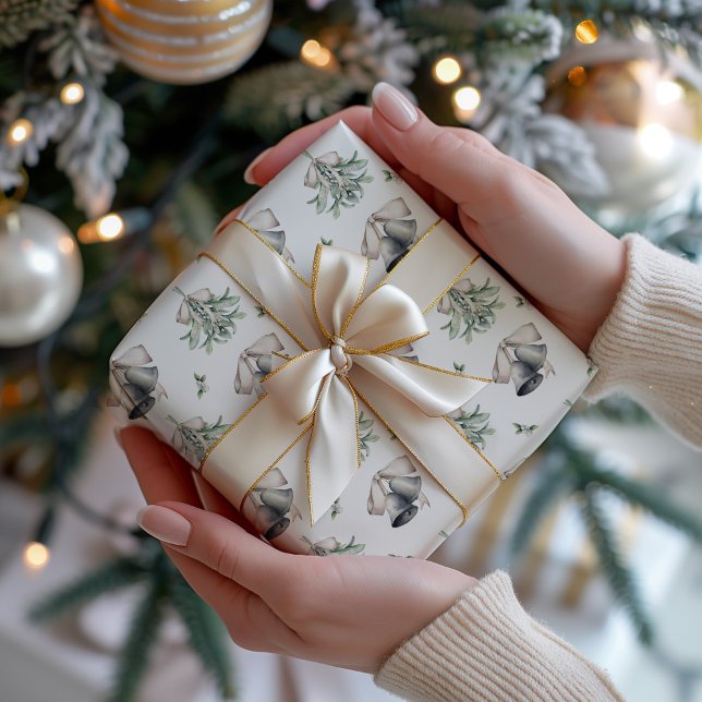 Papier Cadeau Mistletoe de Noël et cloches d'argent (Silver Bells and Mistletoe Christmas Wrapping Paper)