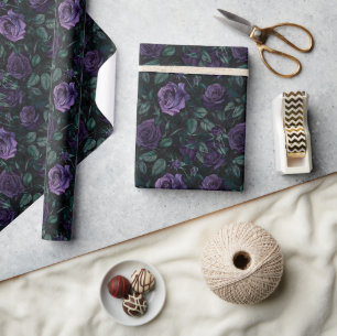 Papier Cadeau Modèle floral gothique foncé avec Roses violets pr