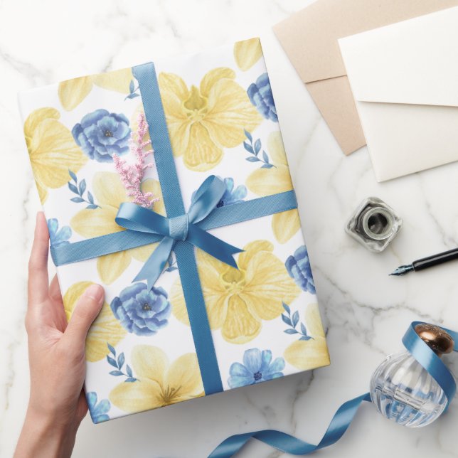 Papier Cadeau Modèle floral ukrainien bleu/jaune. Ukraine (Cadeaux)