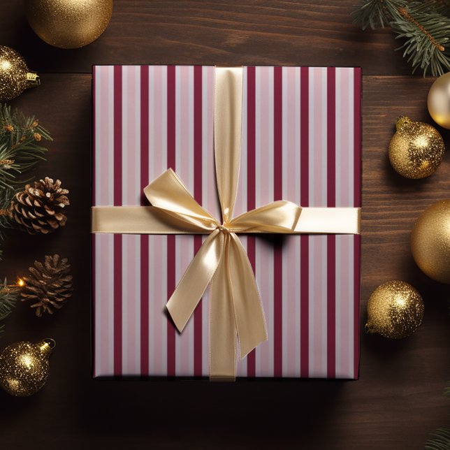 Papier Cadeau Modern Burgundy Pink Stripes Christmas (Créateur téléchargé)