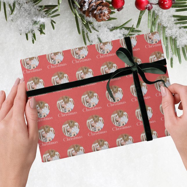 Papier Cadeau Modern Photo Bright Red Merry Christmas  (Créateur téléchargé)