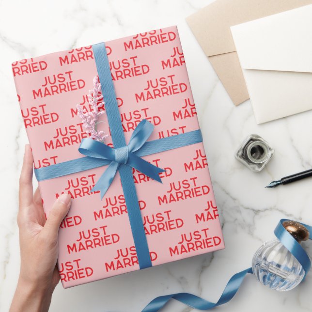 Papier Cadeau Moderne, juste marié rouge rose (Cadeaux)