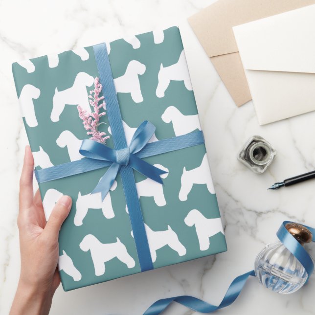 Papier Cadeau Motif de Silhouettes de Terrier à revêtement doux (Cadeaux)