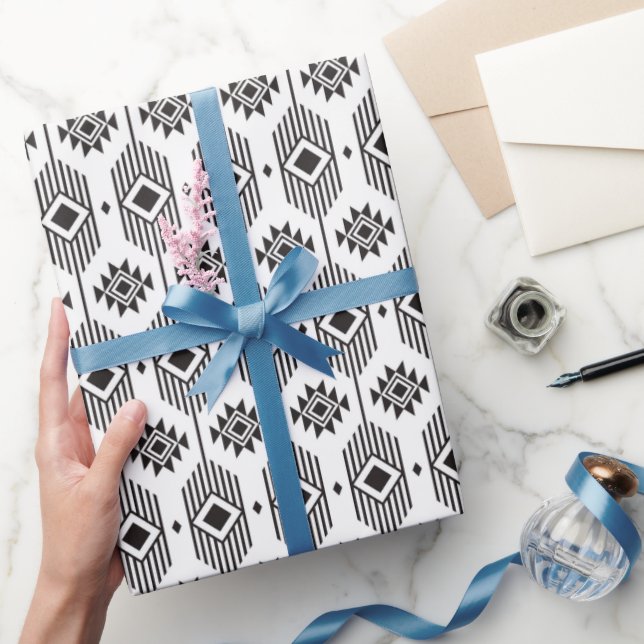 Papier Cadeau Motif géométrique ikat noir et blanc (Cadeaux)