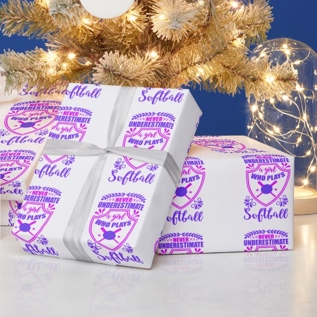 Papier Cadeau Ne Sous-Estimez Jamais Une Fille Qui Joue Au Softb (Vacances)