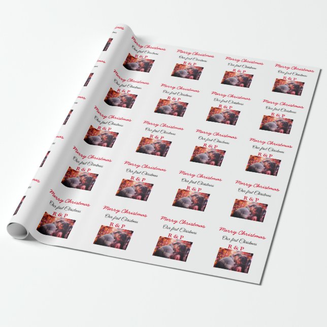 Papier Cadeau Notre premier Noël ajouter nom photo mariage engag (Déroulé)