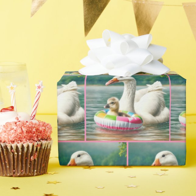 Papier Cadeau Oie blanche avec Gosling dans un anneau gonflable (Fête d'anniversaire)