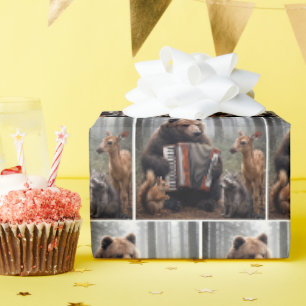 Papier Cadeau Ours jouant de l'accordéon pour les amis de la for